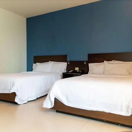 Hotel Hampton By Hilton Panama